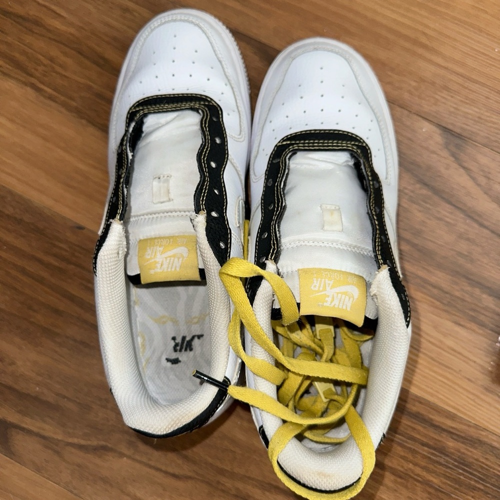 Nike Air Force 1.
